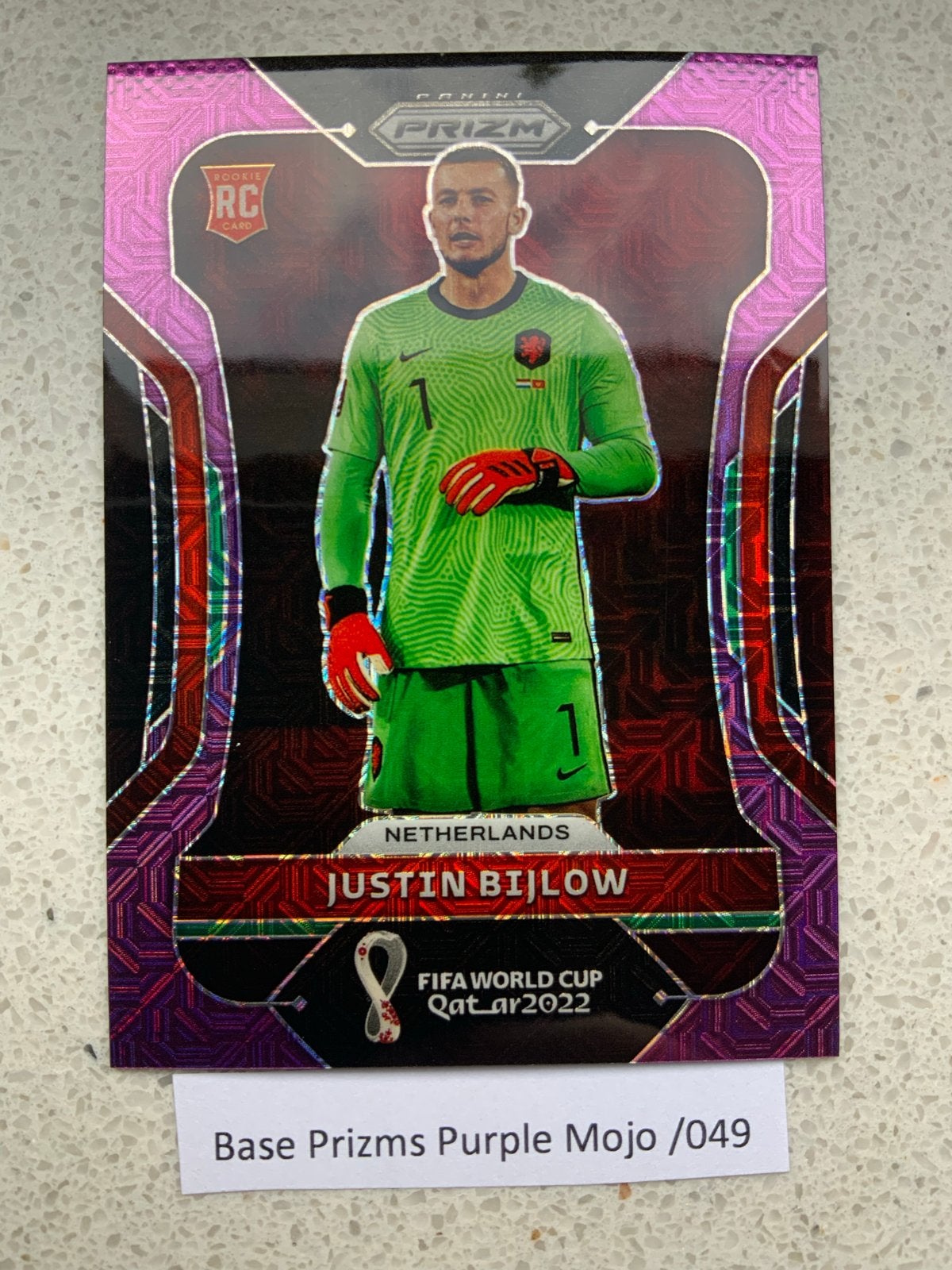 Justin Bijlow 2022 Panini Prizm WC Qatar Purple Mojo 7/49, Verzamelen, Sportartikelen en Voetbal, Verzenden, Nieuw, Overige binnenlandse clubs