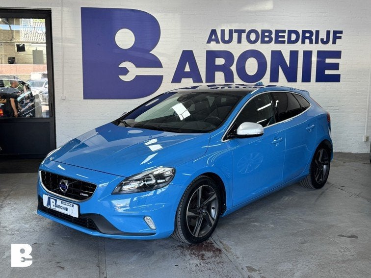 Volvo V40 1.6 T3 R-Design, Rebel Blue, Auto's, Gebruikt, Zwart, 4 cilinders, 150 pk