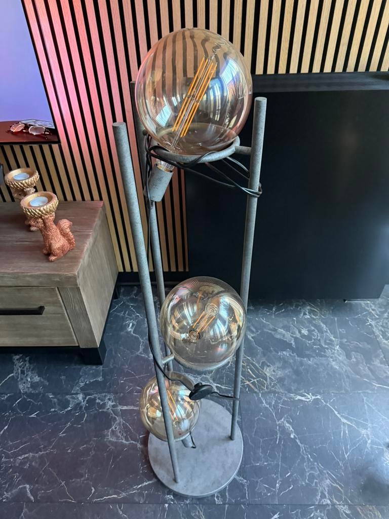 Mooie staande lamp, Ophalen of Verzenden, Zo goed als nieuw, 150 tot 200 cm