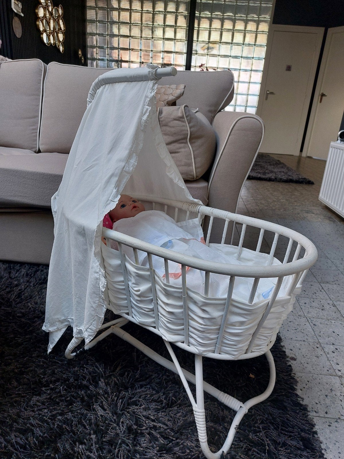 kinder speelwieg ..poppen wieg bed.met pop speelgoed, Ophalen of Verzenden, Nieuw, Babypop
