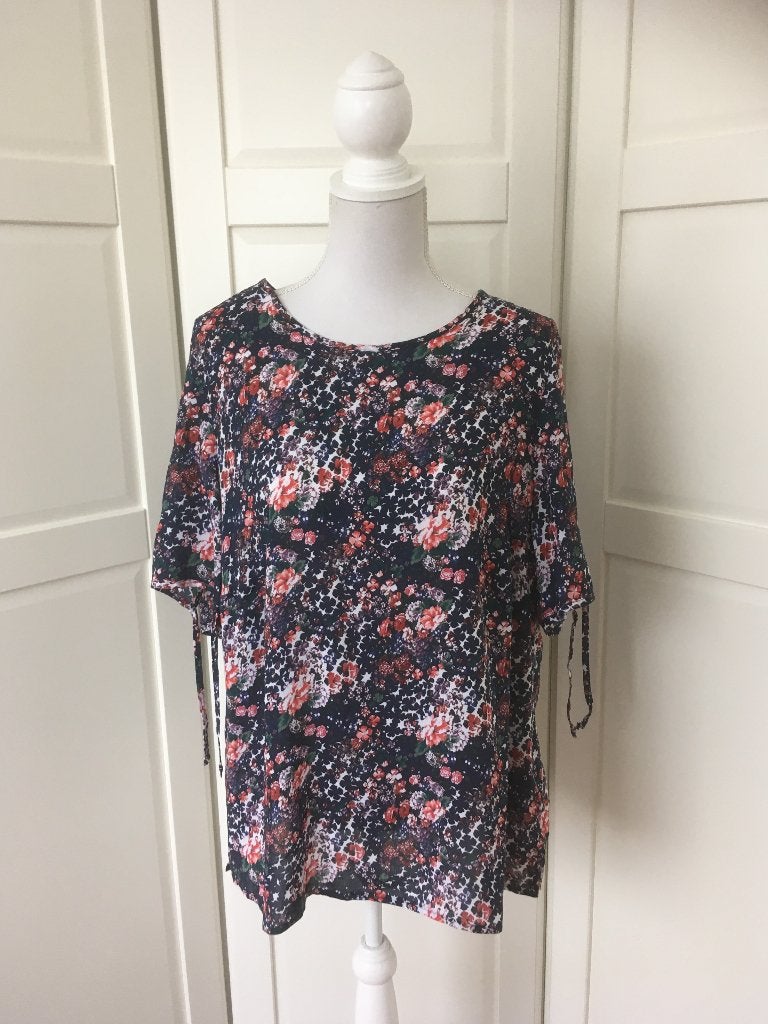 Atelier GS nieuwe blauwe floral top, maat 46 XL, Blauw, Maat 46/48 (XL) of groter, Nieuw, Korte mouw