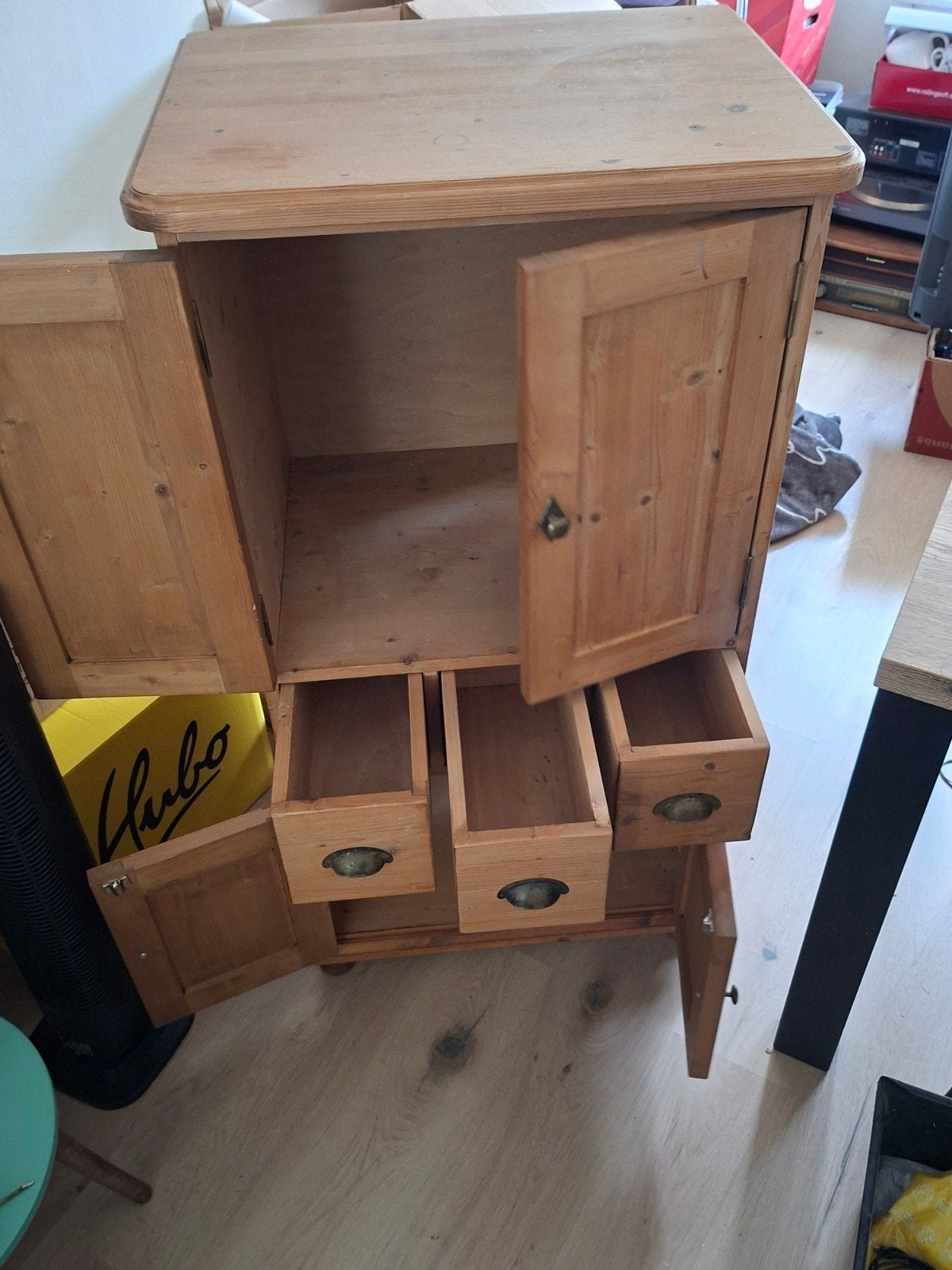 Te  koop grenen meubels, Ophalen