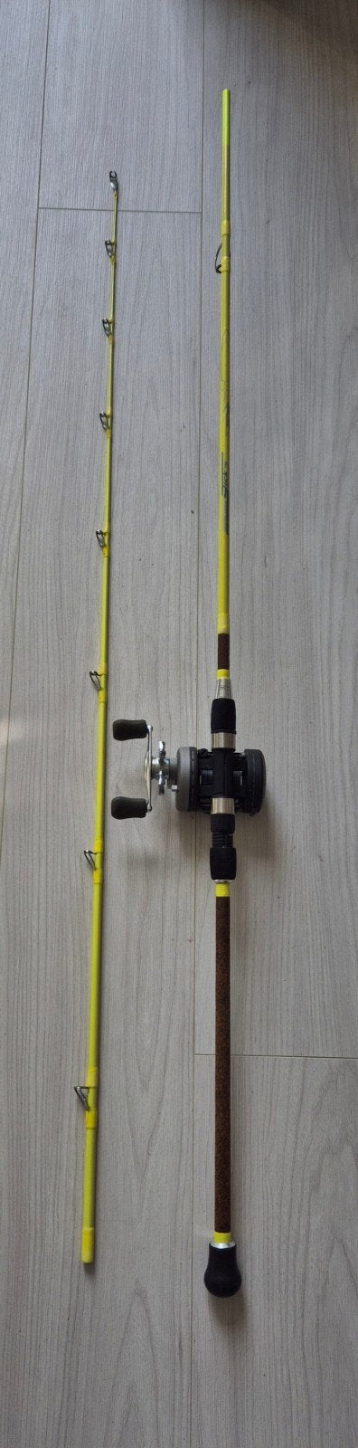 Hart squidStick Nitryx met okuma reel, Watersport en Boten, Hengelsport | Roofvissen, Ophalen, Werphengel