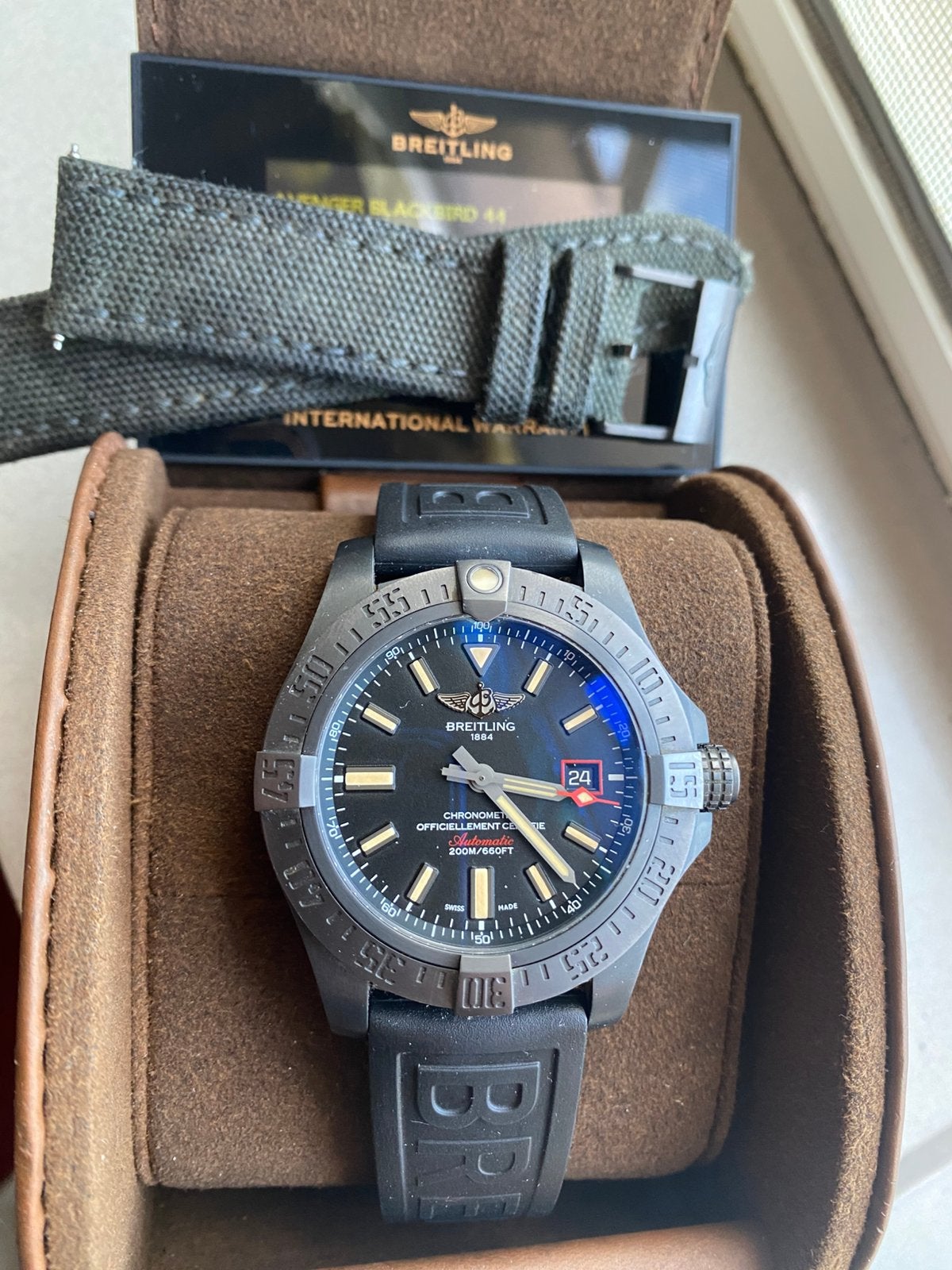 Breitling Avenger Blackbird 44 – V17311, Sieraden, Tassen en Uiterlijk, Horloges | Heren, Ophalen of Verzenden, Zo goed als nieuw