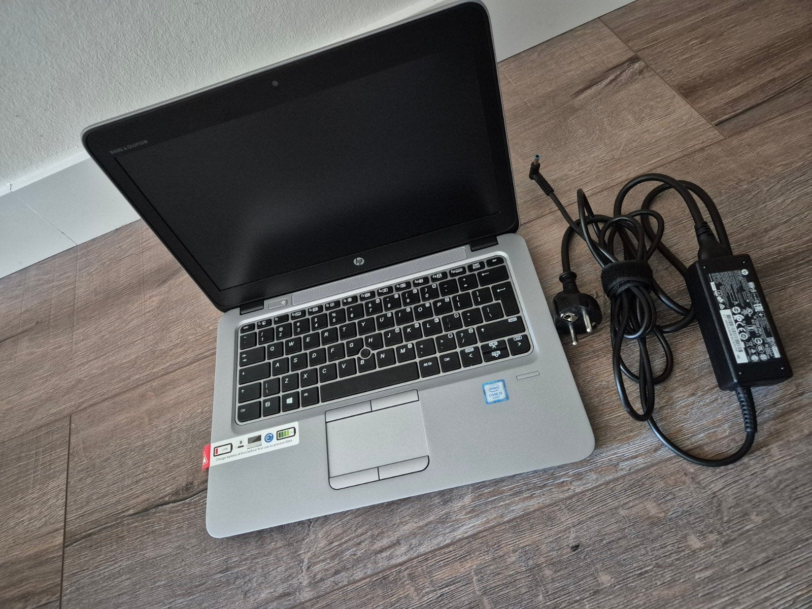 HP EliteBook 820 G3 - Refurbished, 2 tot 3 Ghz, Qwerty, 256GB, 8 GB
