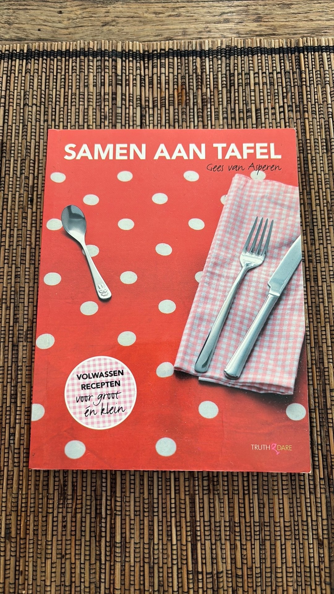 G. van Asperen - Samen aan tafel, Ophalen of Verzenden, Zo goed als nieuw, G. van Asperen