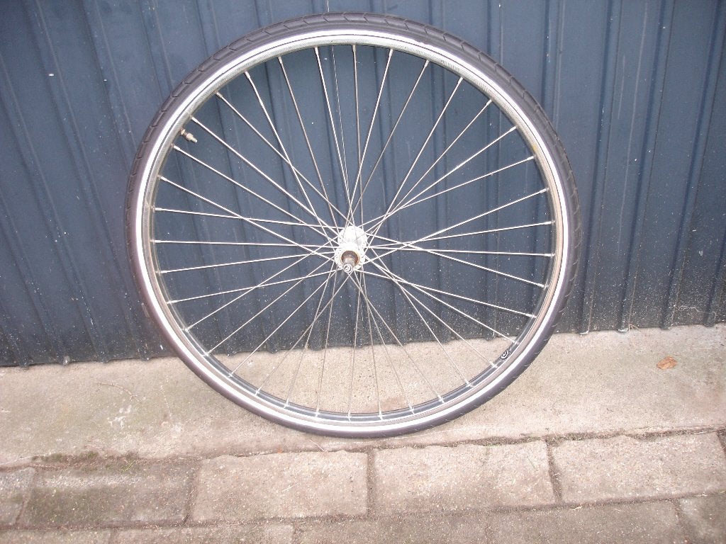 Fietswiel met band 28x11/2", voorwiel., Fietsen en Brommers, Overige materialen, Zo goed als nieuw, Stadsfiets, Ophalen