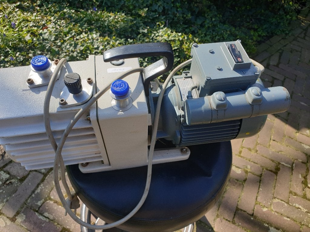 vacuum pomp, Doe-het-zelf en Verbouw, Minder dan 25 liter, Ophalen of Verzenden, Gebruikt, Minder dan 200 liter/min