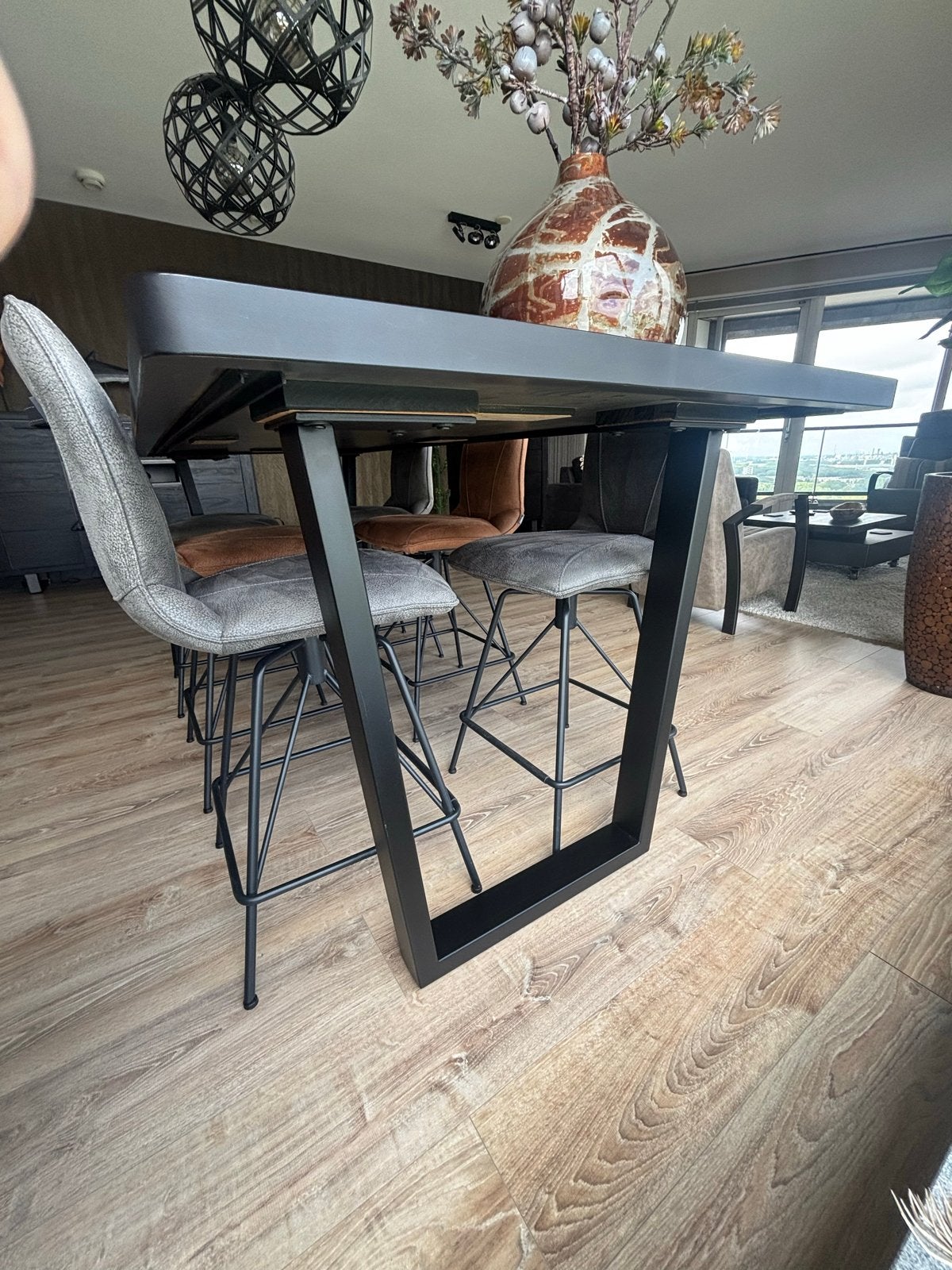 Elegante bartafel met 6 barkrukken - Zo goed als nieuw, Ophalen, Zo goed als nieuw, Grijs, Vijf, Zes of meer stoelen