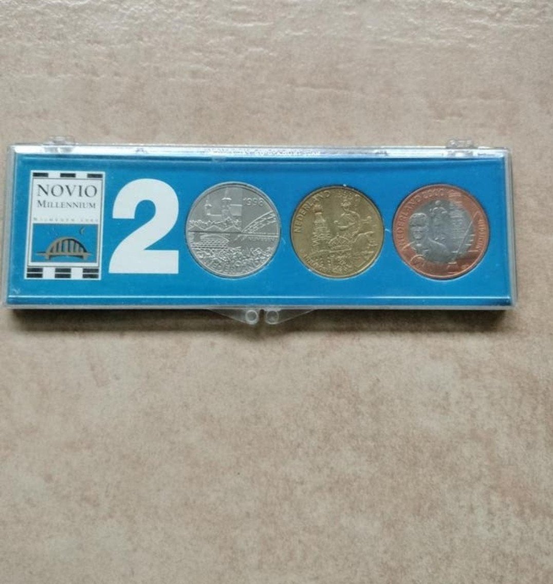 Nijmegen Novio Millennium herdenkingsmunten set (3 stuks), Ophalen of Verzenden, Koningin Beatrix, 5 gulden, Setje