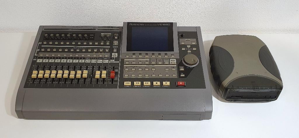 Digital Studio Workstation - Roland VS-1680, Muziek en Instrumenten, Mengpanelen, Gebruikt, Microfooningang, Ophalen of Verzenden