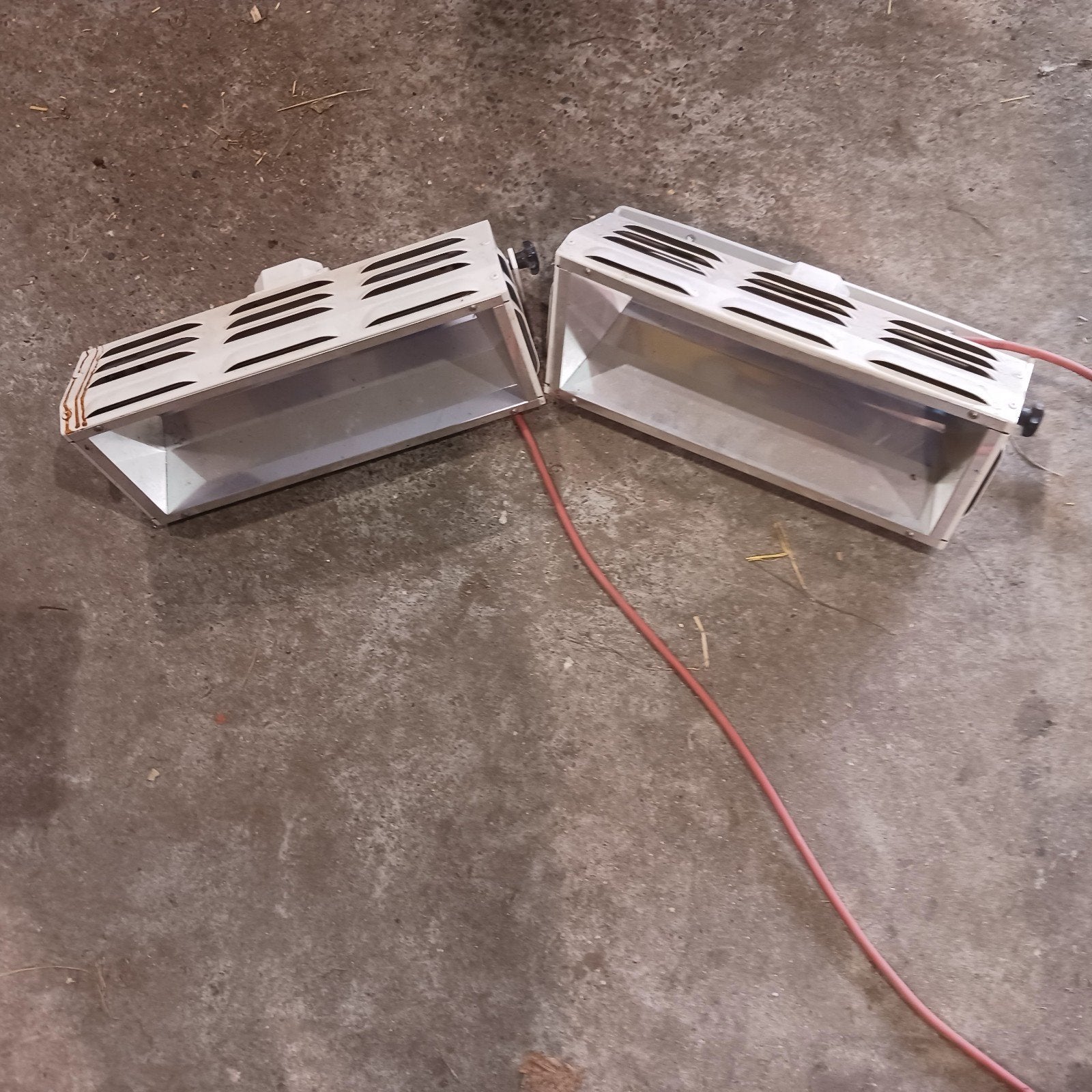 Infrarood verwarmingslampen (2 stuks), Doe-het-zelf en Verbouw, Verwarming en Radiatoren, Gebruikt, Minder dan 30 cm, Kachel, Ophalen of Verzenden