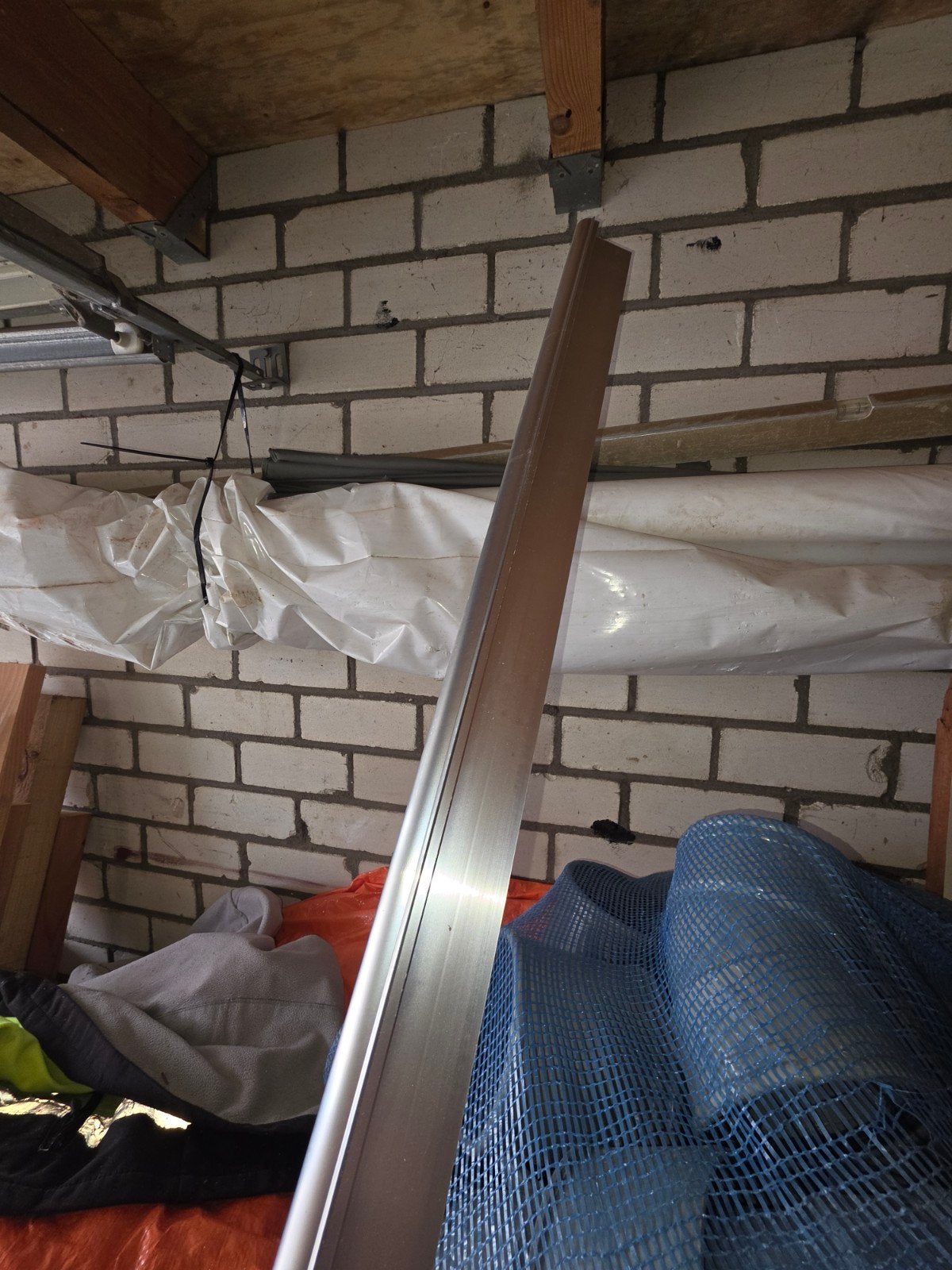 Aluminium daktrims met kraal ongeveer 10 stuks van 2.5 m, Ophalen of Verzenden, Nieuw