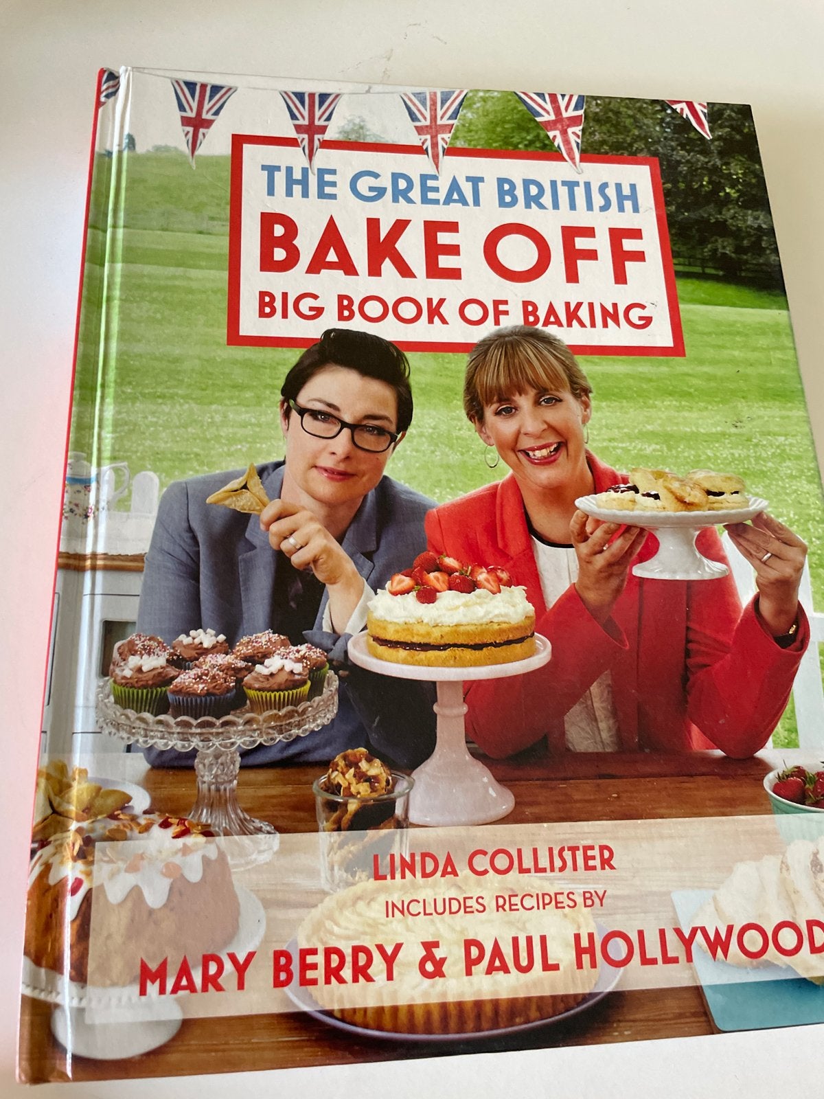 The Great British Bake Off: Big Book of Baking, Ophalen of Verzenden, Zo goed als nieuw, Europa, Taart, Gebak en Desserts