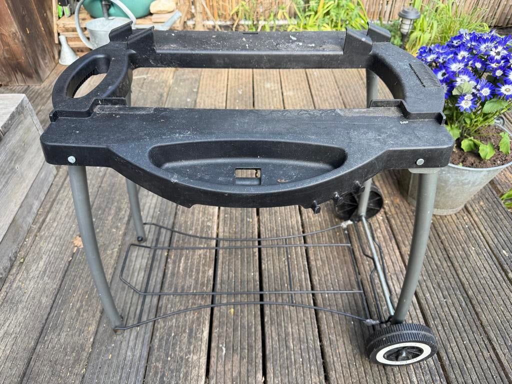 Weber onderstel voor barbecue met wielen, Ophalen, Gebruikt
