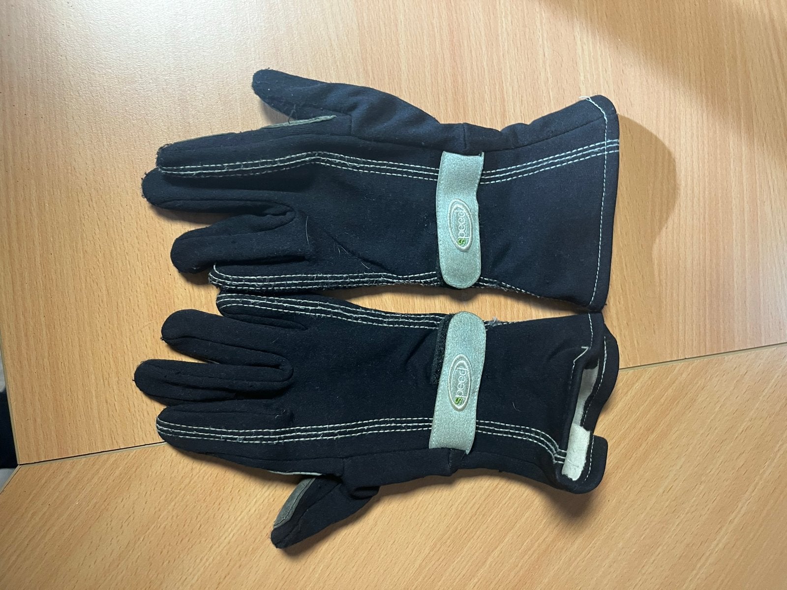 Zwarte karting handschoenen met grijze accenten, Ophalen, Gebruikt