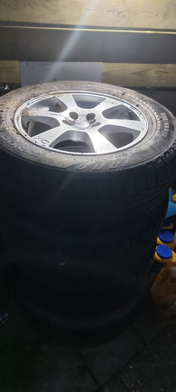 Volvo XC60 Velgen met Winterbanden 17 inch, Ophalen, Gebruikt, Banden en Velgen, 17 inch