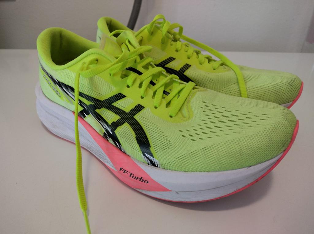 Assics Magic Speed dames, Sport en Fitness, Loopsport en Atletiek, Hardloopschoenen, Ophalen of Verzenden, Zo goed als nieuw, Hardlopen