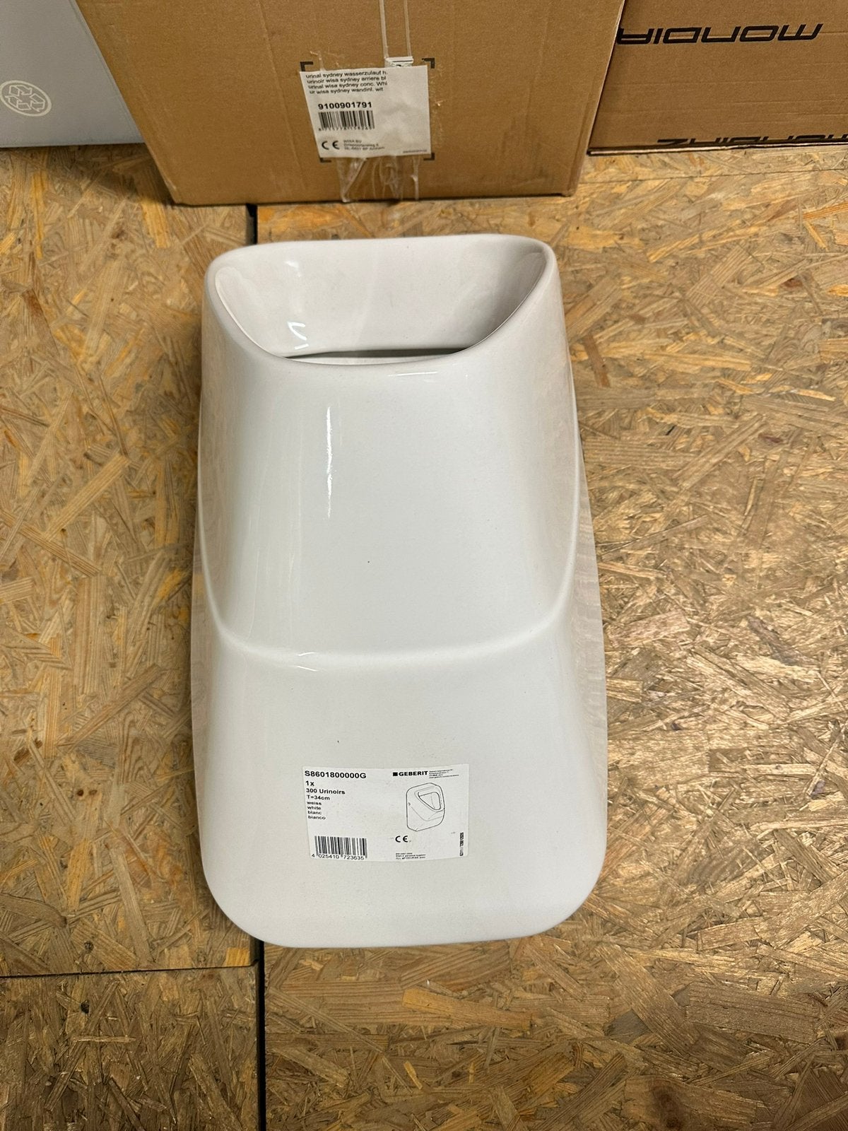 Nieuwe Geberit 300 urinoir achterinlaat 34cm S8601800000G, Ophalen, Nieuw, Toilet