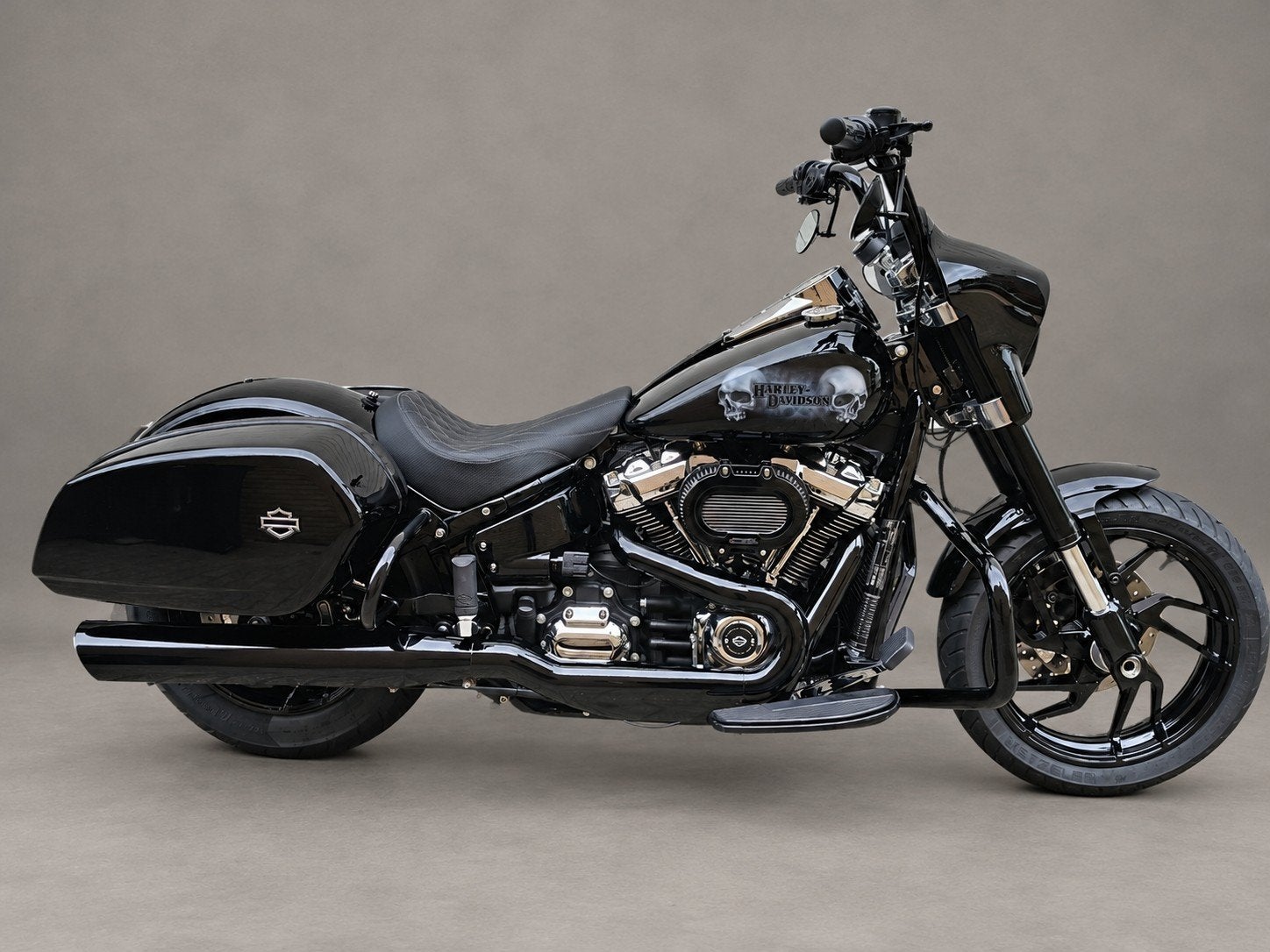 HARLEY-DAVIDSON SPORT GLIDE flsb 5HD M8 custom, Motoren, Info@rwcustomseating.nl, 2 cilinders, 1745 cc, Motorrijbewijs A