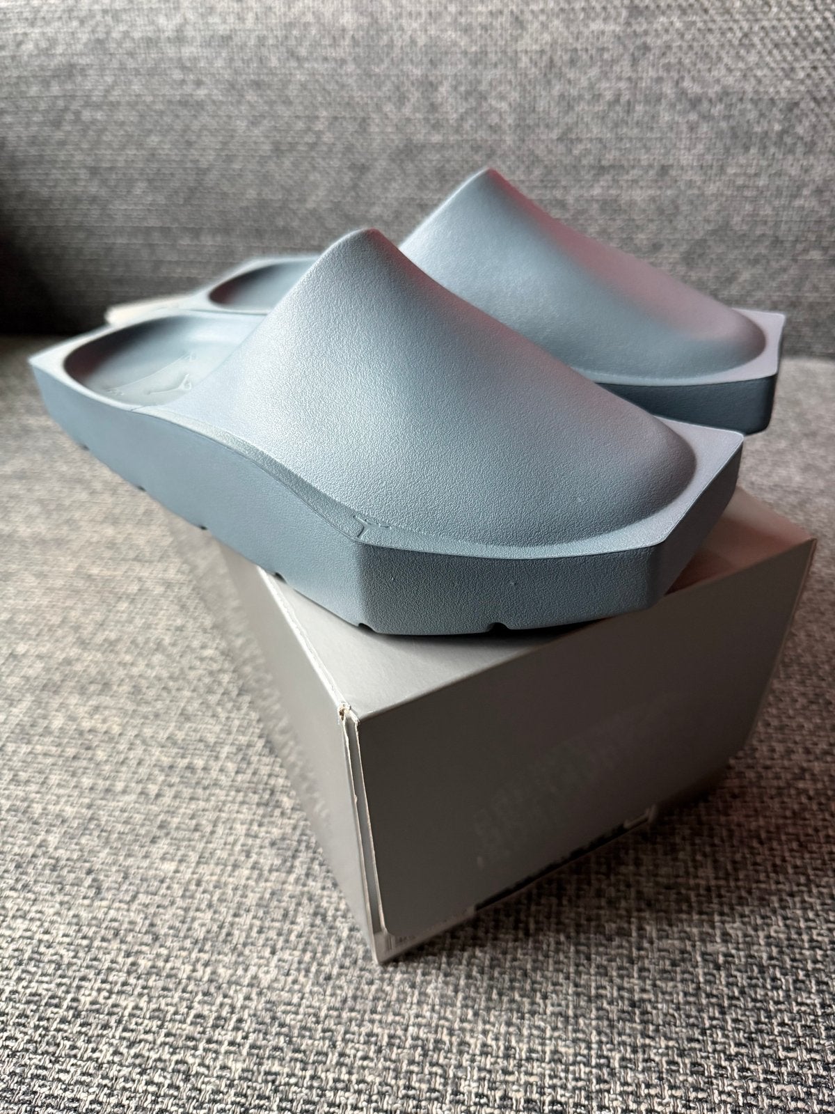 Nike Jordan Hex Mule - Maat 38 - Nieuw met doos, Nieuw, Grijs, Sandalen of Muiltjes, Ophalen of Verzenden