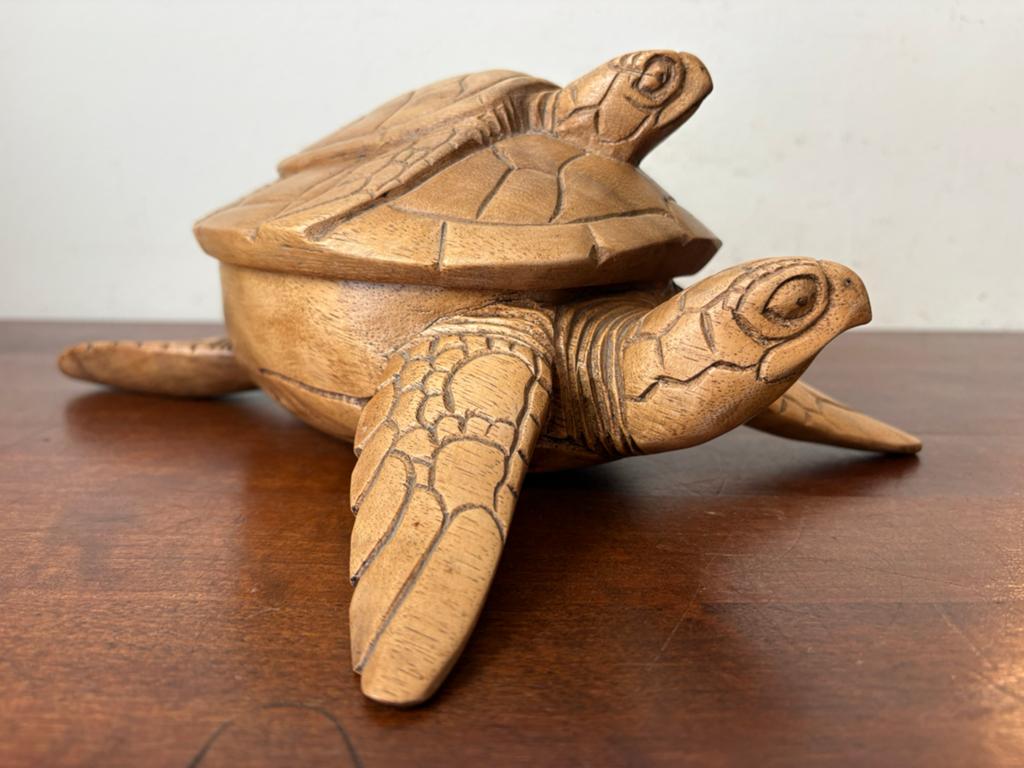 Houtsnijwerk schildpad met baby schildpad bali Indonesië, Antiek en Kunst, Kunst | Beelden en Houtsnijwerken, Houtsnijwerk, Ophalen of Verzenden