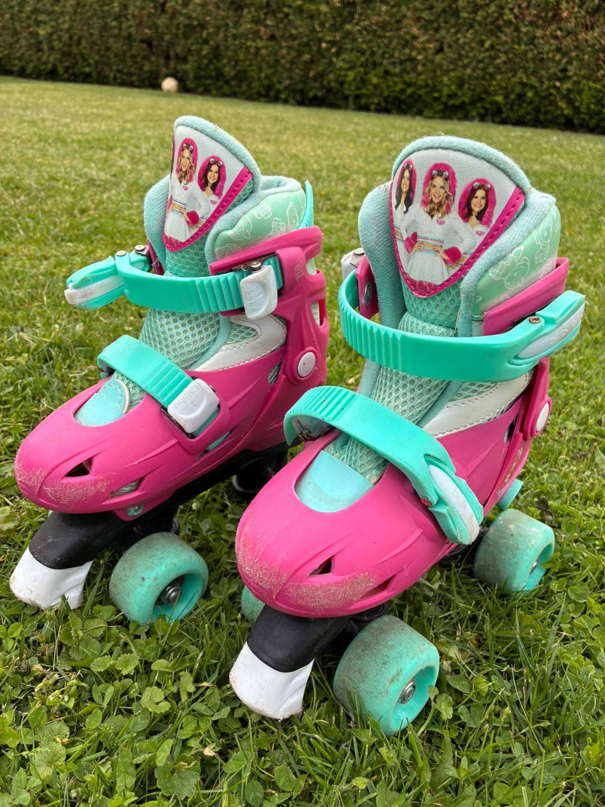 Originele K3 Studio 100 rolschaatsen – maat 30 t/m 33, Ophalen, Verstelbaar, Gebruikt