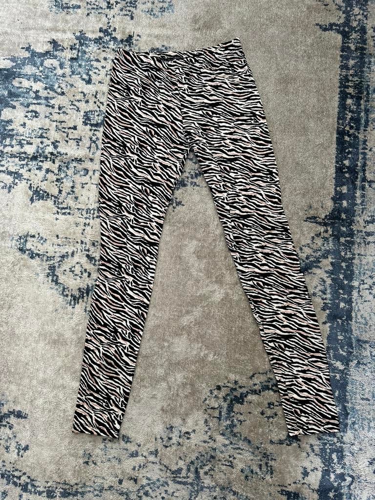 Nieuwe tijgerprint legging Body Zone maat XS, Kleding | Dames, Legging, Beige, Nieuw, Overige maten