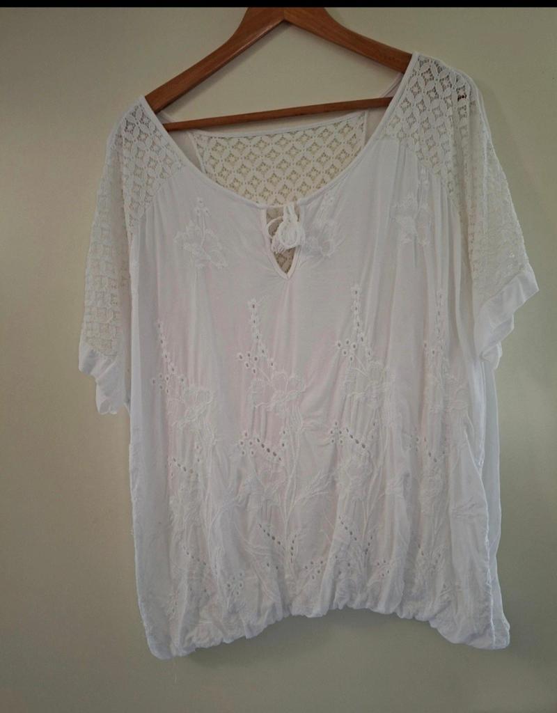 Witte ballontop met kant. Maat xl, Kleding | Dames, Wit, Maat 46/48 (XL) of groter, Ophalen of Verzenden, Korte mouw