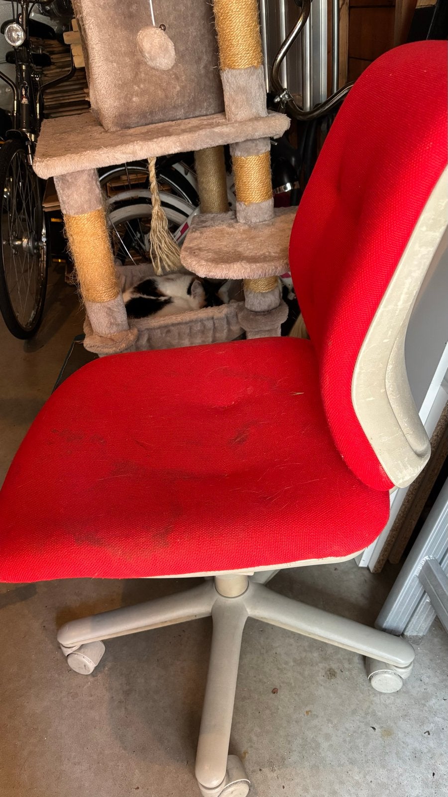 Gratis bureaustoel, Huis en Inrichting, Bureaustoelen, Ophalen, Gebruikt, Rood, Bureaustoel