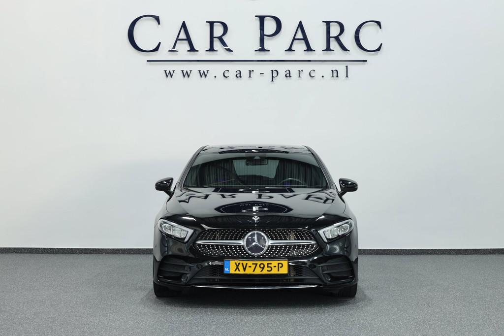 Mercedes-Benz A-klasse 200 AMG Line LED/SFEER/HALF LEER+S.VE, Auto's, Mercedes-Benz, Gebruikt, Euro 6, 4 cilinders, Automatische klimaatregeling