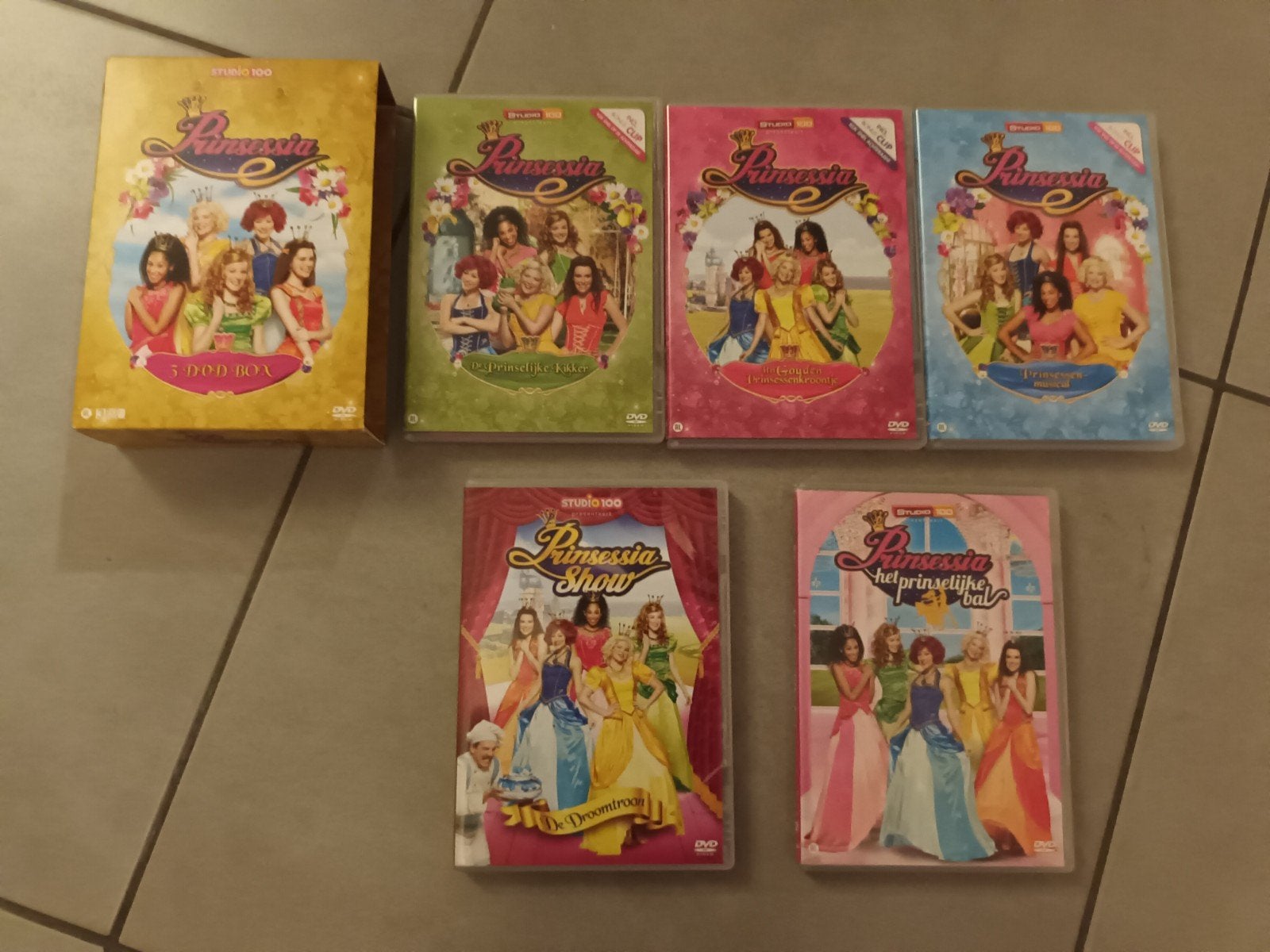 5 dvds Prinsessia studio 100, Boeken, Ophalen of Verzenden
