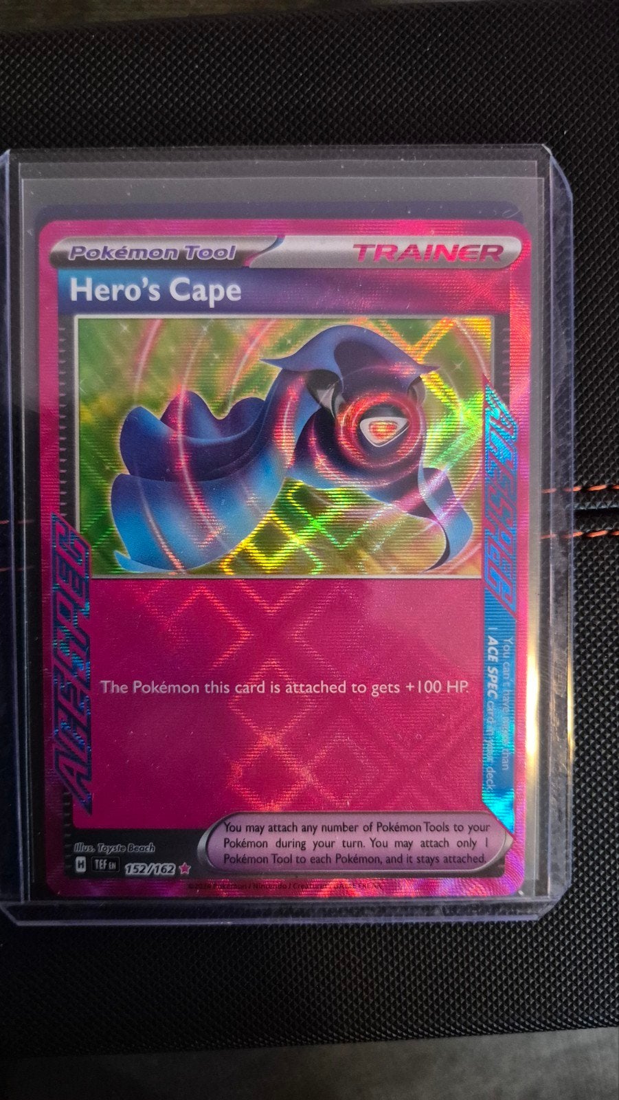 Pokémon TCG: Hero's Cape (152/162), Ophalen of Verzenden, Zo goed als nieuw, Losse kaart, Foil
