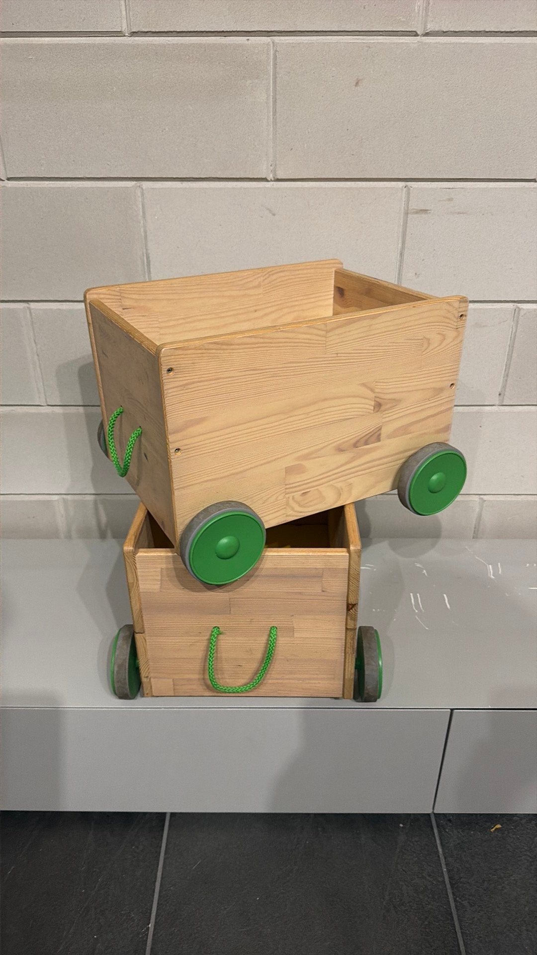 Ikea Flisat speelgoed kist, oude type, Ophalen, Zo goed als nieuw, Stoel(en)