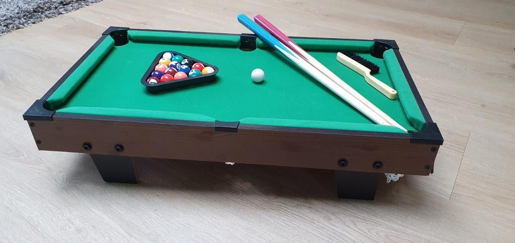 Klein biljart compleet  64x37 h13, Sport en Fitness, Ophalen of Verzenden, Zo goed als nieuw, Biljarttafel