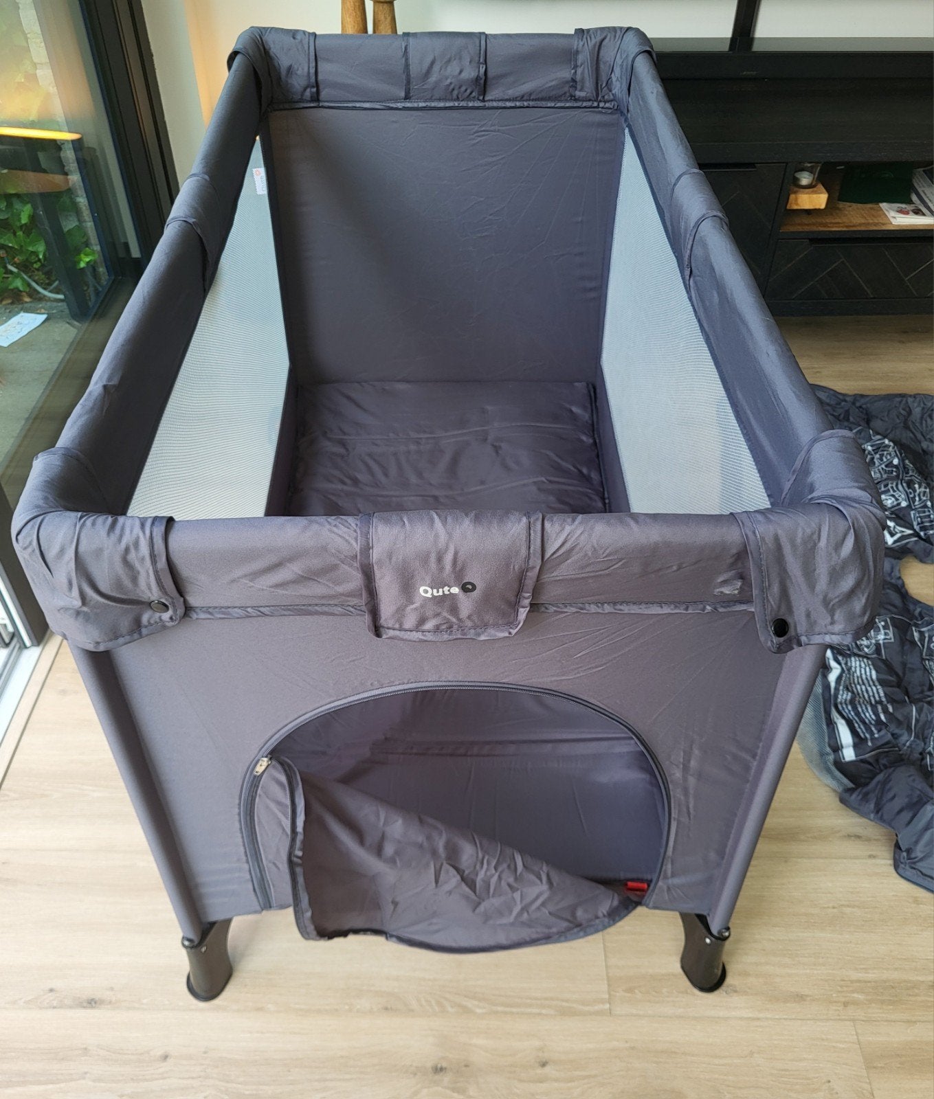 Qute Q-dream campingbed met matras, Ophalen, Gebruikt, Minder dan 140 cm, Matras