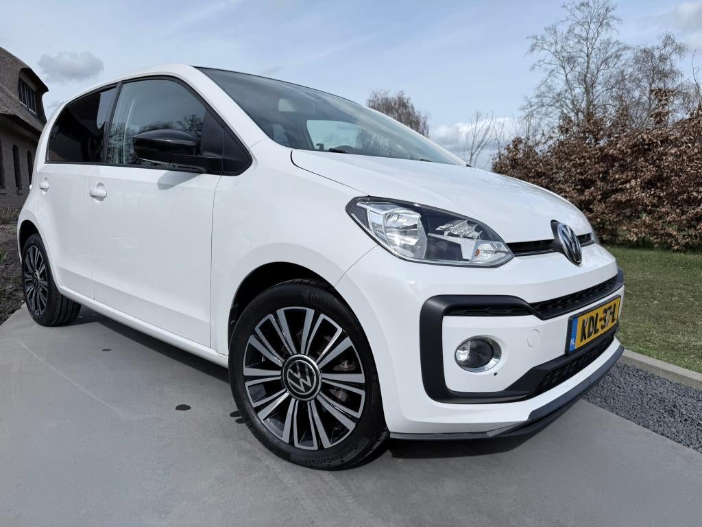Volkswagen UP! HIGH TSI 90PK Cruise Airco PDC Stoelv 16 inch, Auto's, Volkswagen, Voorwielaandrijving, Wit, Bedrijf, Handgeschakeld