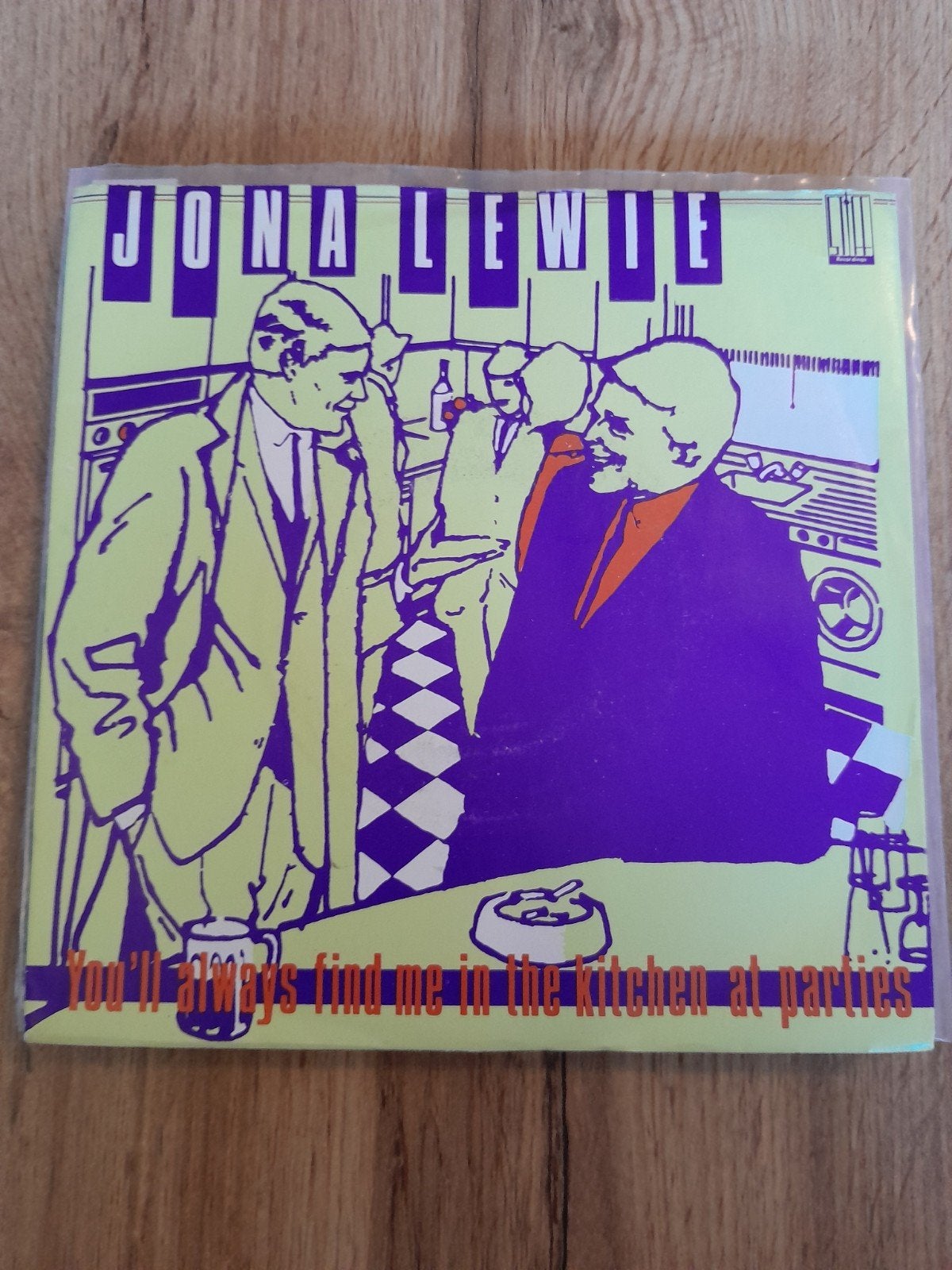 Jona lewie 7inch you, ll always find me in the kitchen at pa, Ophalen of Verzenden, Zo goed als nieuw, Pop