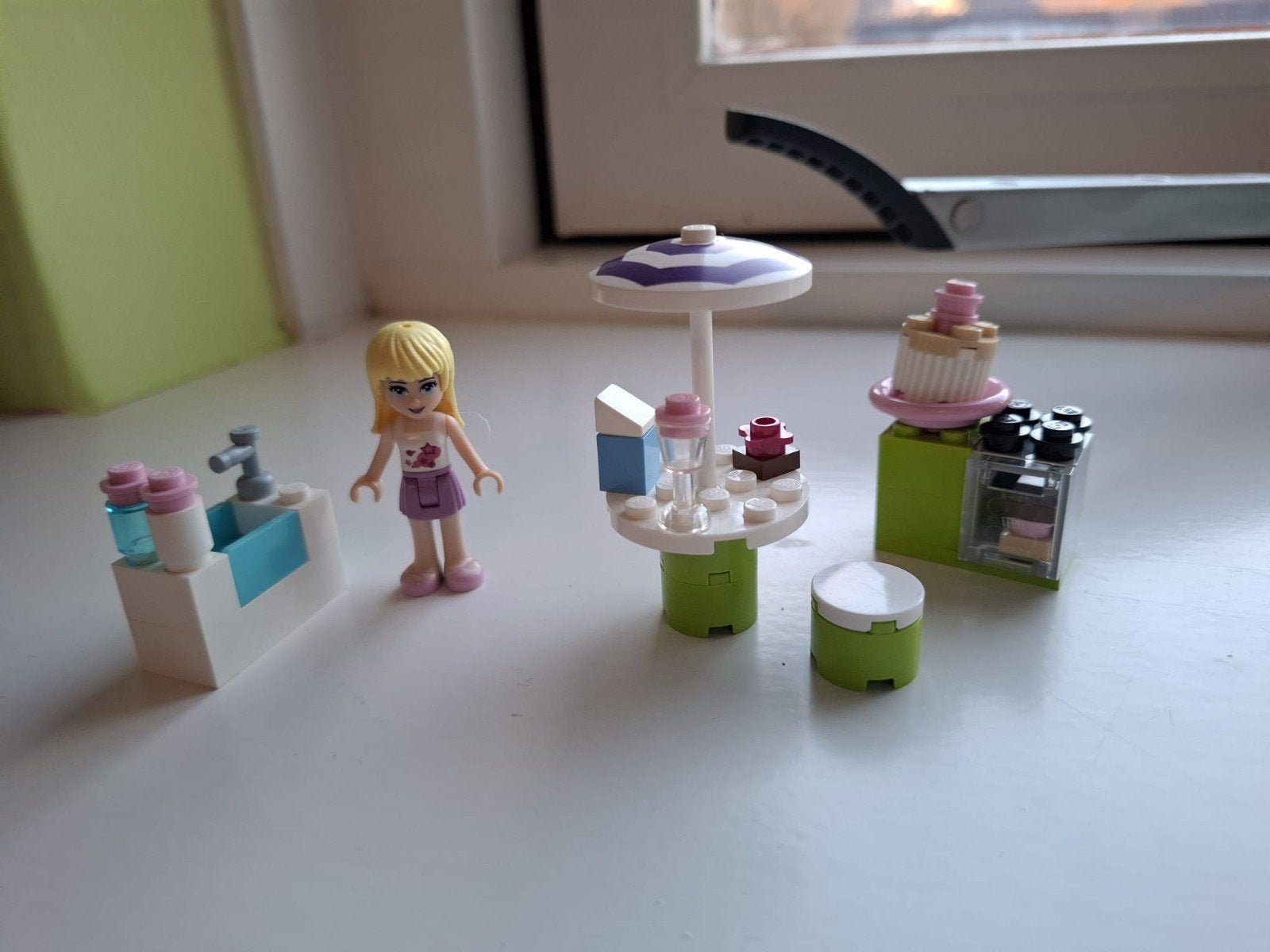 Lego Friends 3930 Stephanie's Buitenkeuken, Ophalen of Verzenden, Zo goed als nieuw, Overige merken