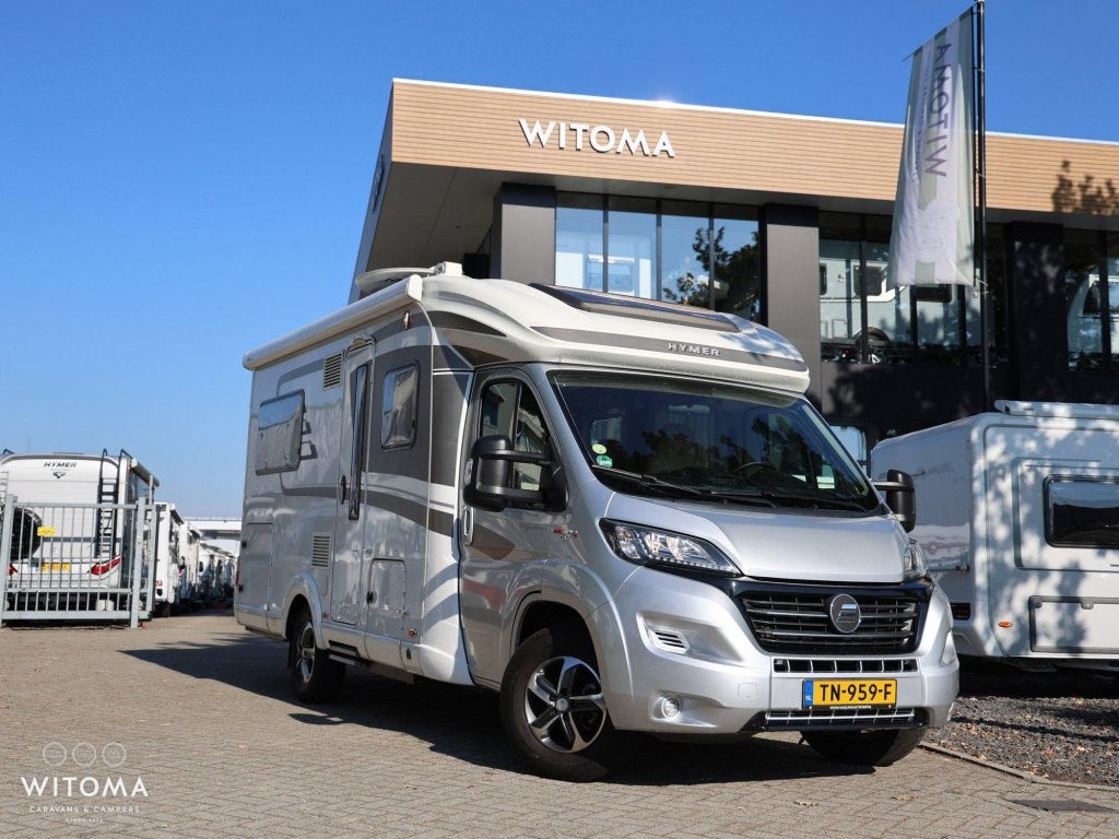 Hymer Tramp 554 SL Autom. | Frans bed, Caravans en Kamperen, Automaat, Ringverwarming, Fiat, Achteruitrijcamera