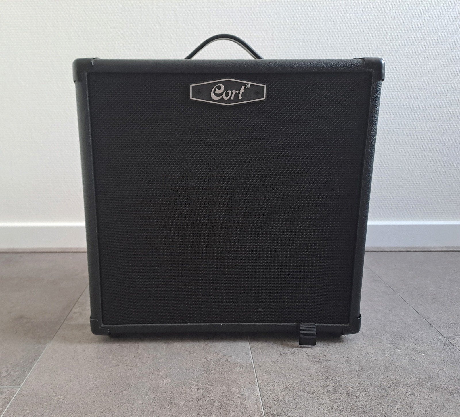 Cort CM40B, 40W basgitaarversterker, zwart, Ophalen, Gebruikt, Basgitaar, Minder dan 50 watt