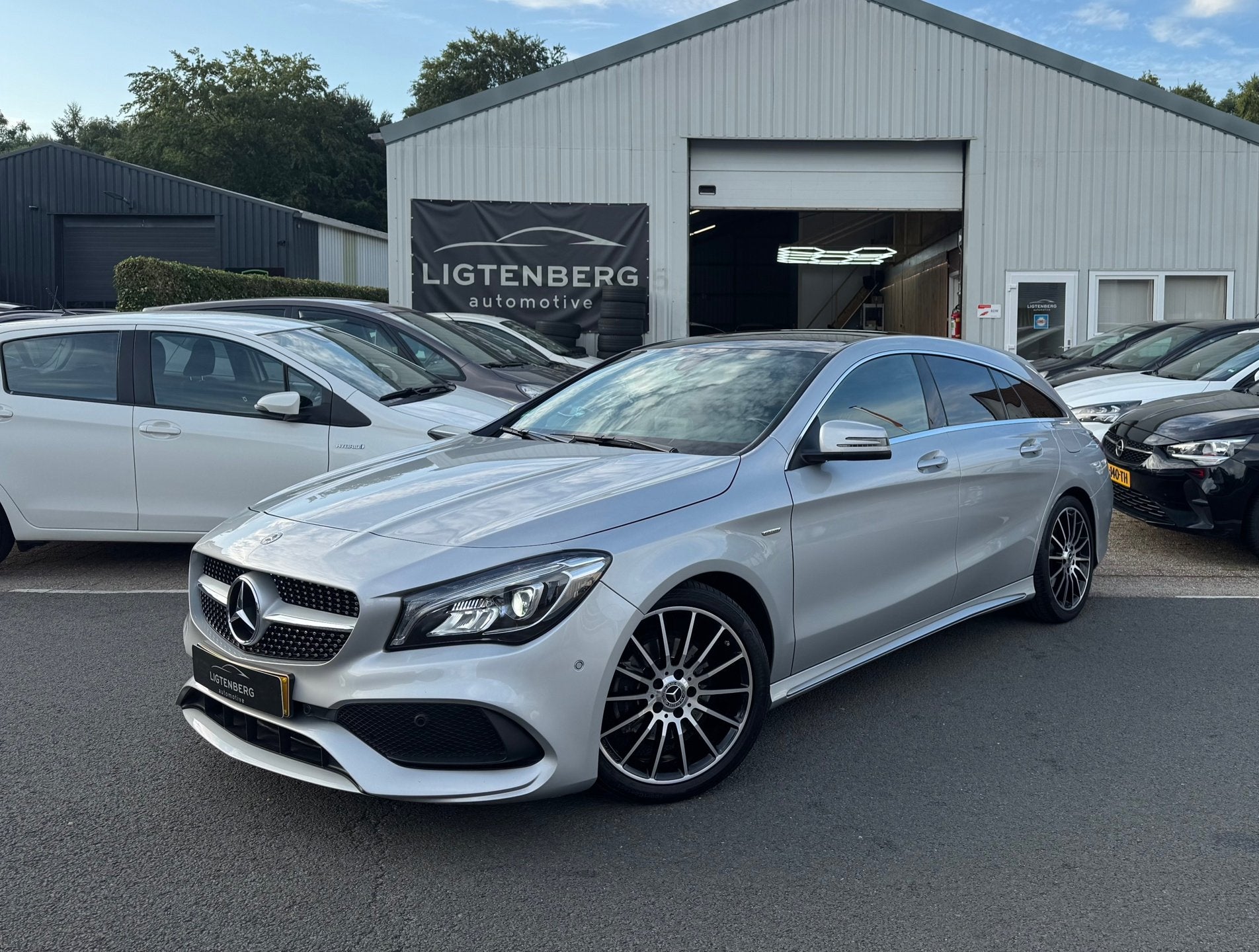 Mercedes-Benz CLA-klasse Shooting Brake 180 Edition PANO, CLA, 730 kg, Gebruikt, Euro 6