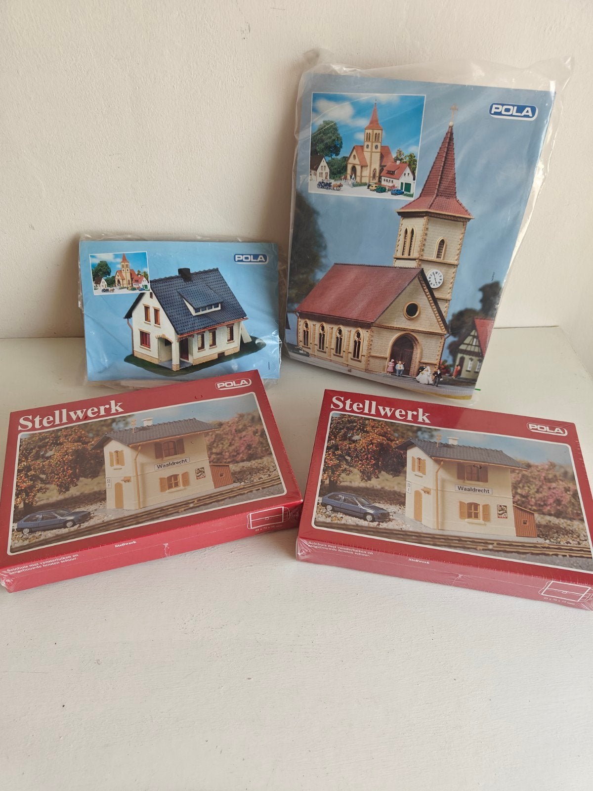 Pola Modelbouw Kits: Kerk, Huis en 2x Stellwerk (Nieuw), Ophalen of Verzenden