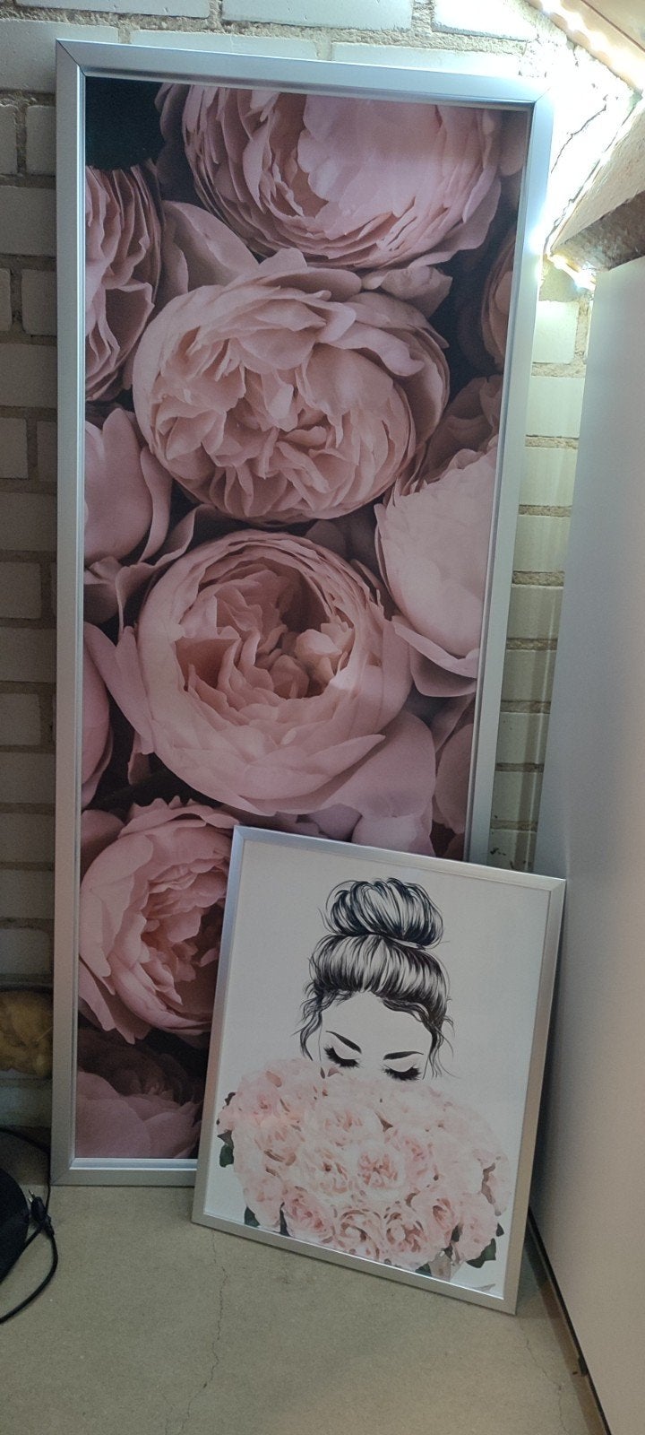 twee posters roze bloemen, Ophalen, Minder dan 50 cm, Gebruikt, Foto of Poster