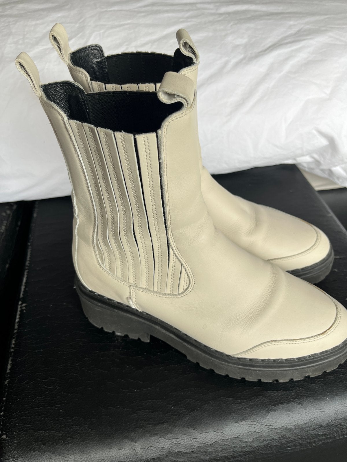 Nubikk maat 39, Kleding | Dames, Schoenen, Ophalen of Verzenden, Zo goed als nieuw, Zwart