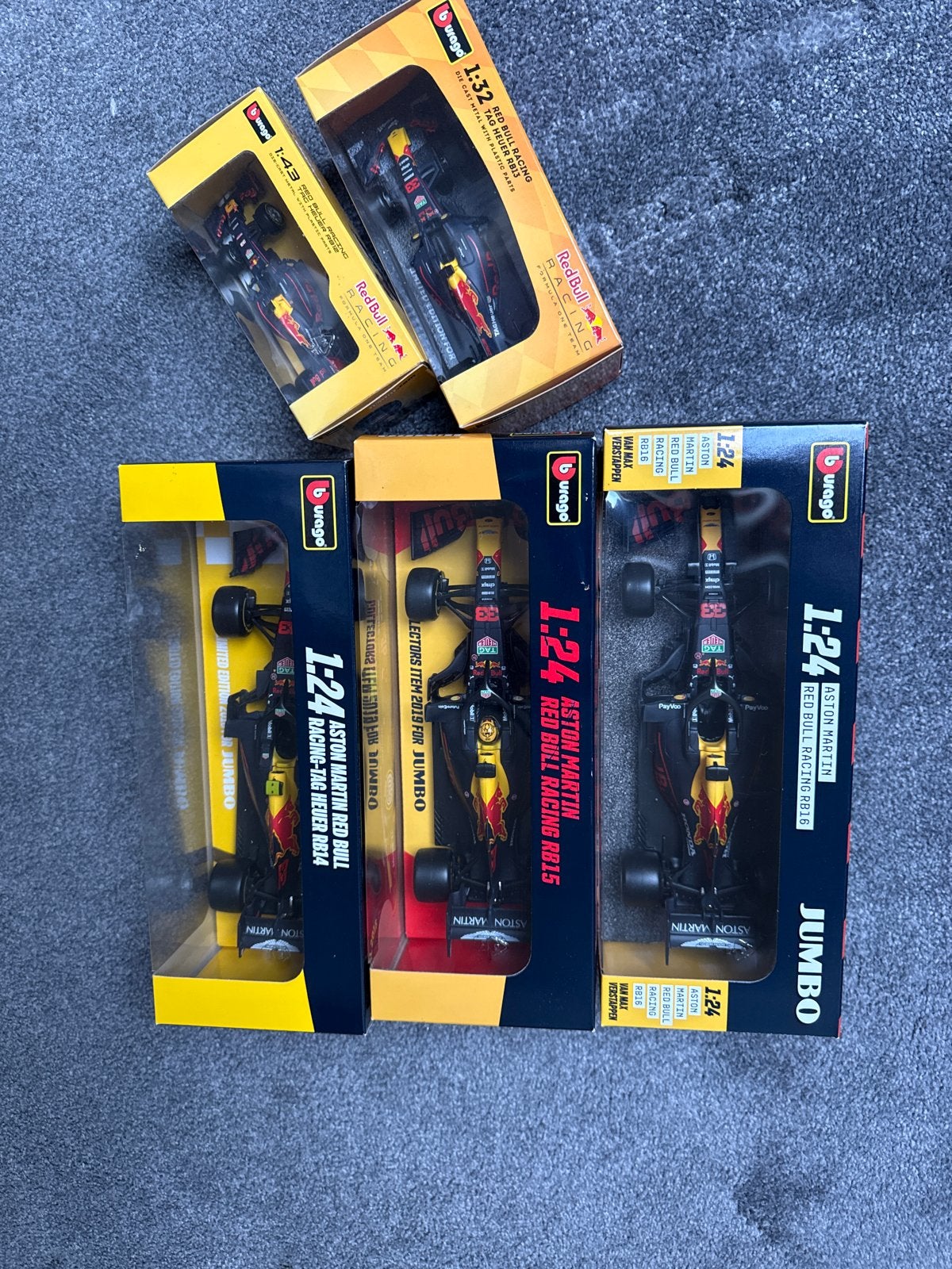 Burago Red Bull Racing modellen Jumbo spaaractie, Overige merken, Auto, Groter dan 1:32, Nieuw