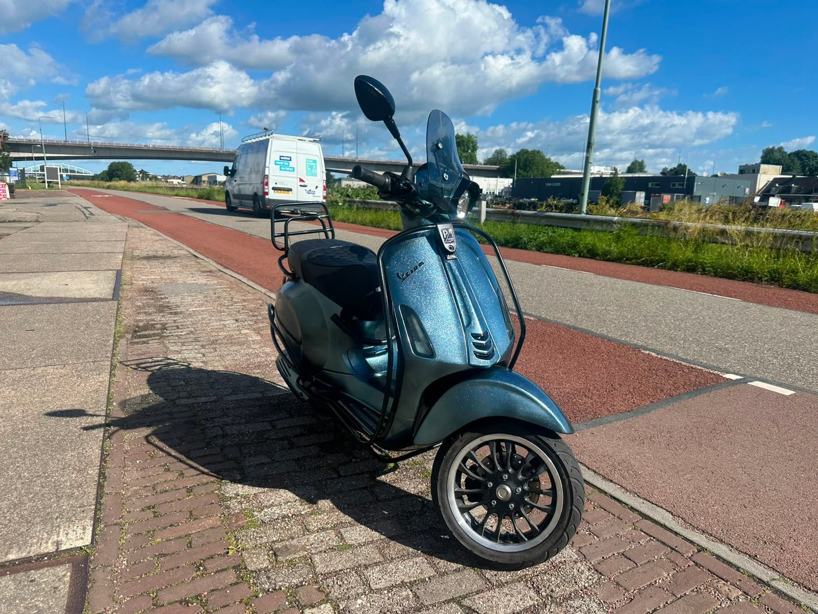 Vespa sprint custom full options geel kenteken, Fietsen en Brommers, Scooters | Vespa, Overige modellen, Maximaal 45 km/u, Ophalen of Verzenden