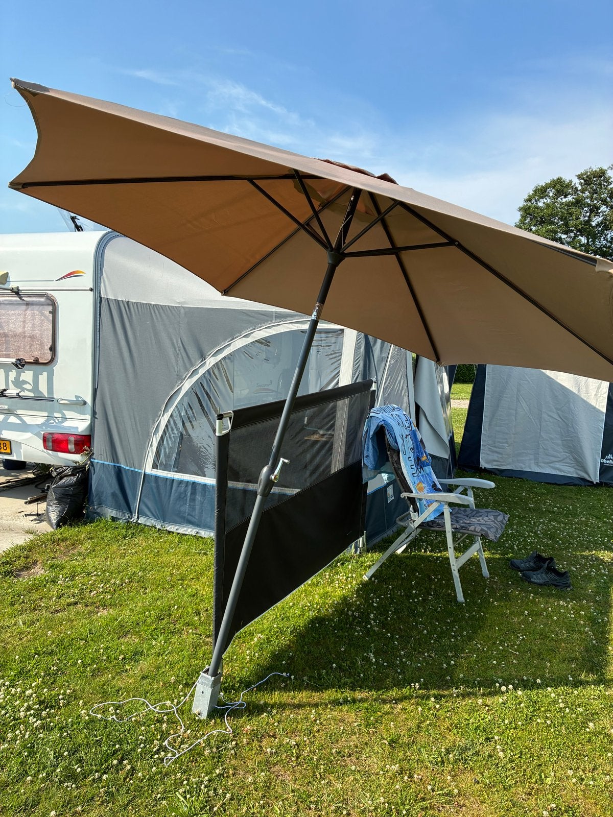 Swift Toscane 450 Ruime caravan met voortent en fietsenrek, Caravans en Kamperen, Rondzit, Omvormbare zithoek, Particulier, Swift