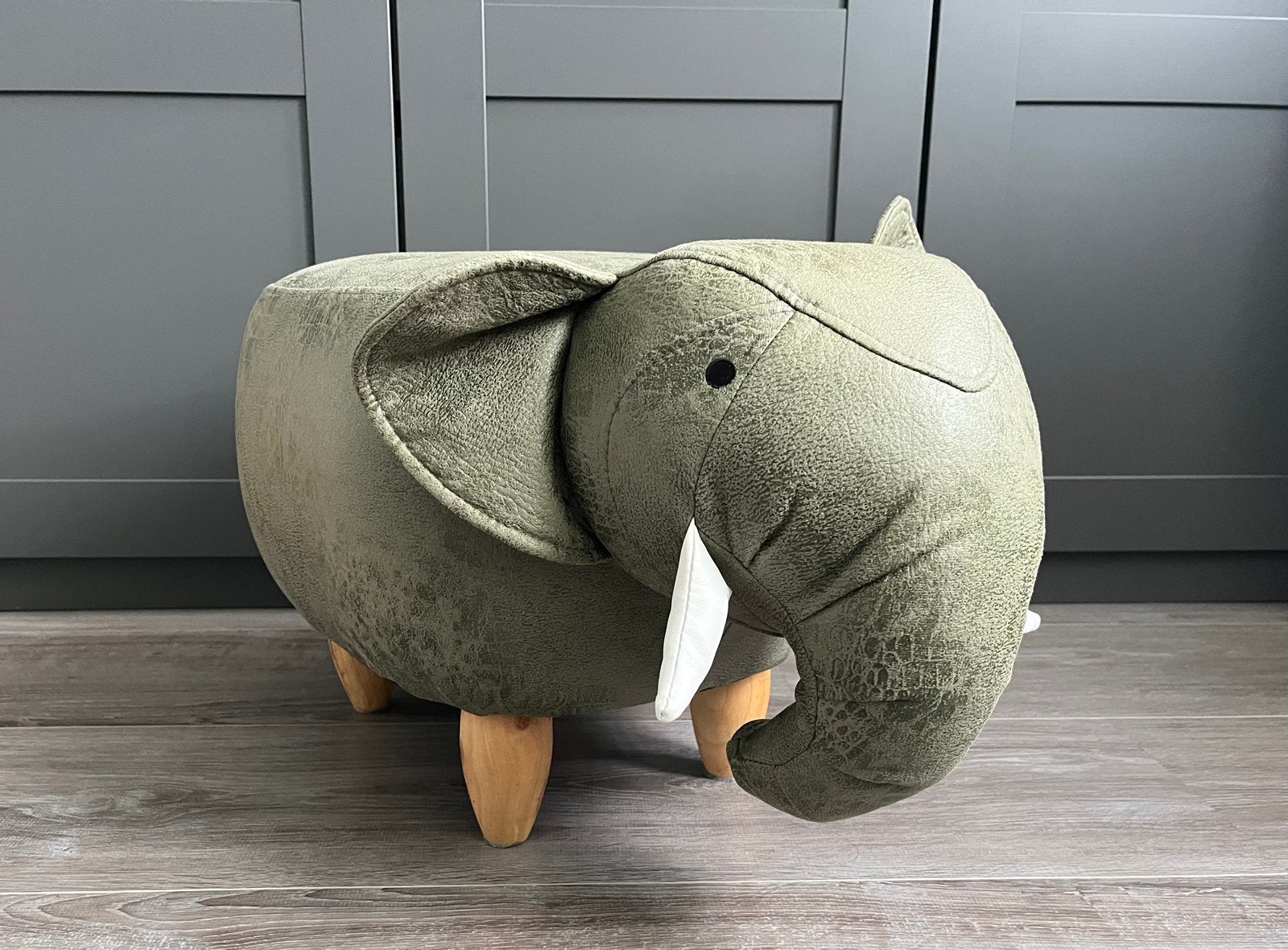 Krukje olifant, Ophalen, Zo goed als nieuw, Rond, Minder dan 50 cm