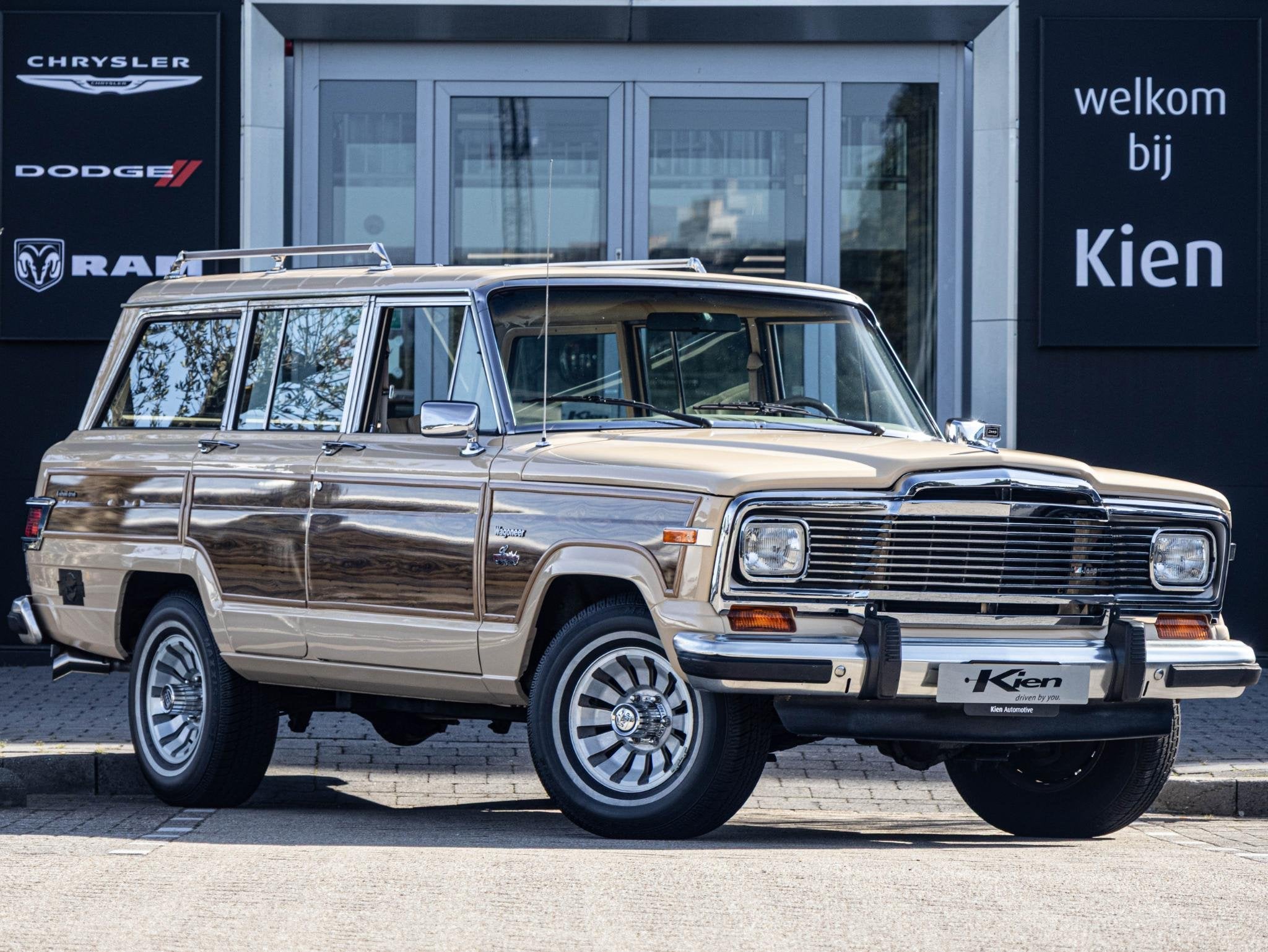 Jeep Wagoneer 5.9 V8 Limited Wagon, Auto's, Automaat, Stof, Gebruikt, 8 cilinders